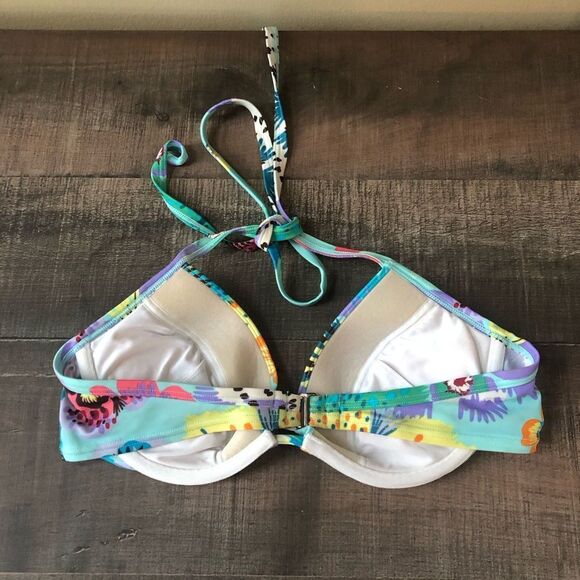 Vintage Victoria’s Secret Bikini Top and Skirt - Picture 6 of 8